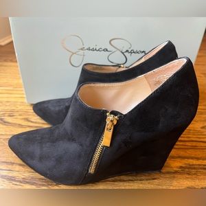 Jessica Simpson Cutey Wedge Ankle Bootie Black Suede Gold Zip Size 9